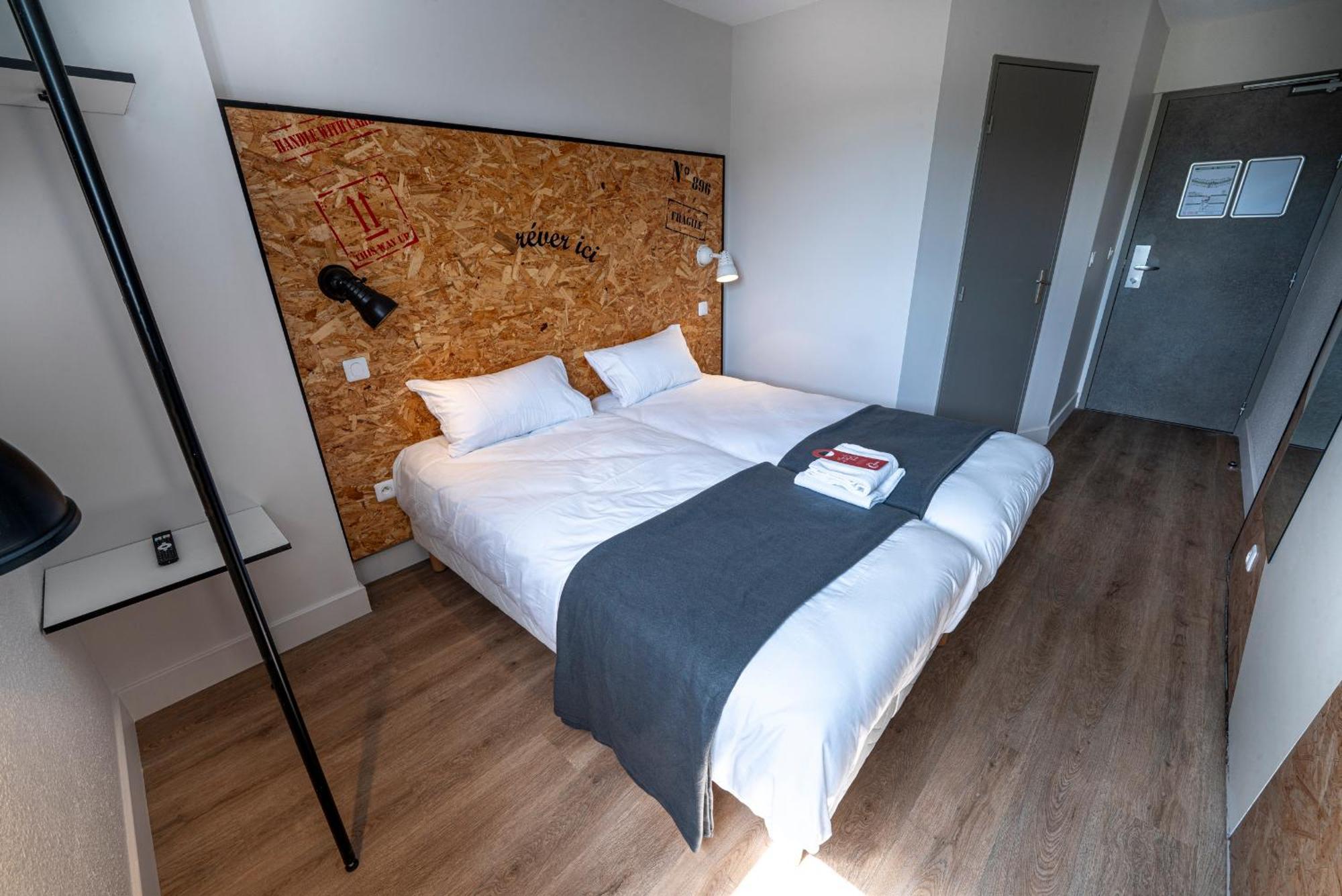 The Originals Access, Hotel Clermont-Ferrand Nord Chateaugay Exterior photo